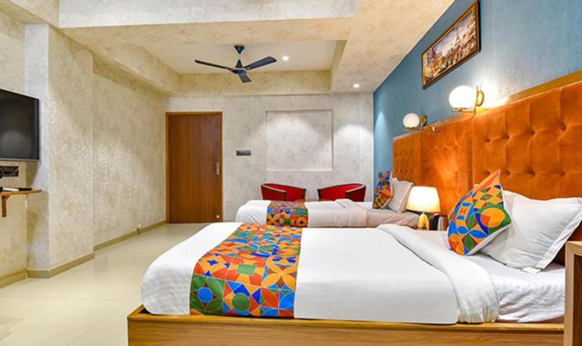 Fabhotel Siddharth Corporate - Vavol, Gandhinagar Exteriör bild